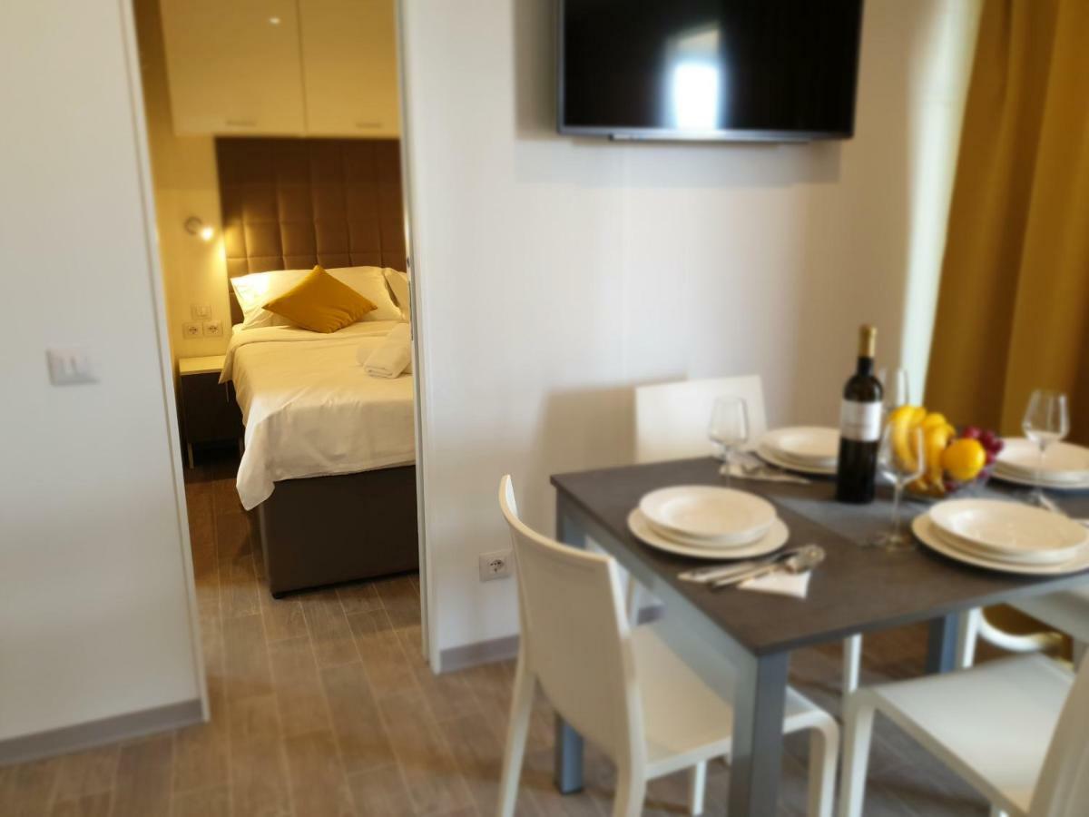 Dalmaris camp - prestige mobile homes Biograd na Moru Exterior foto